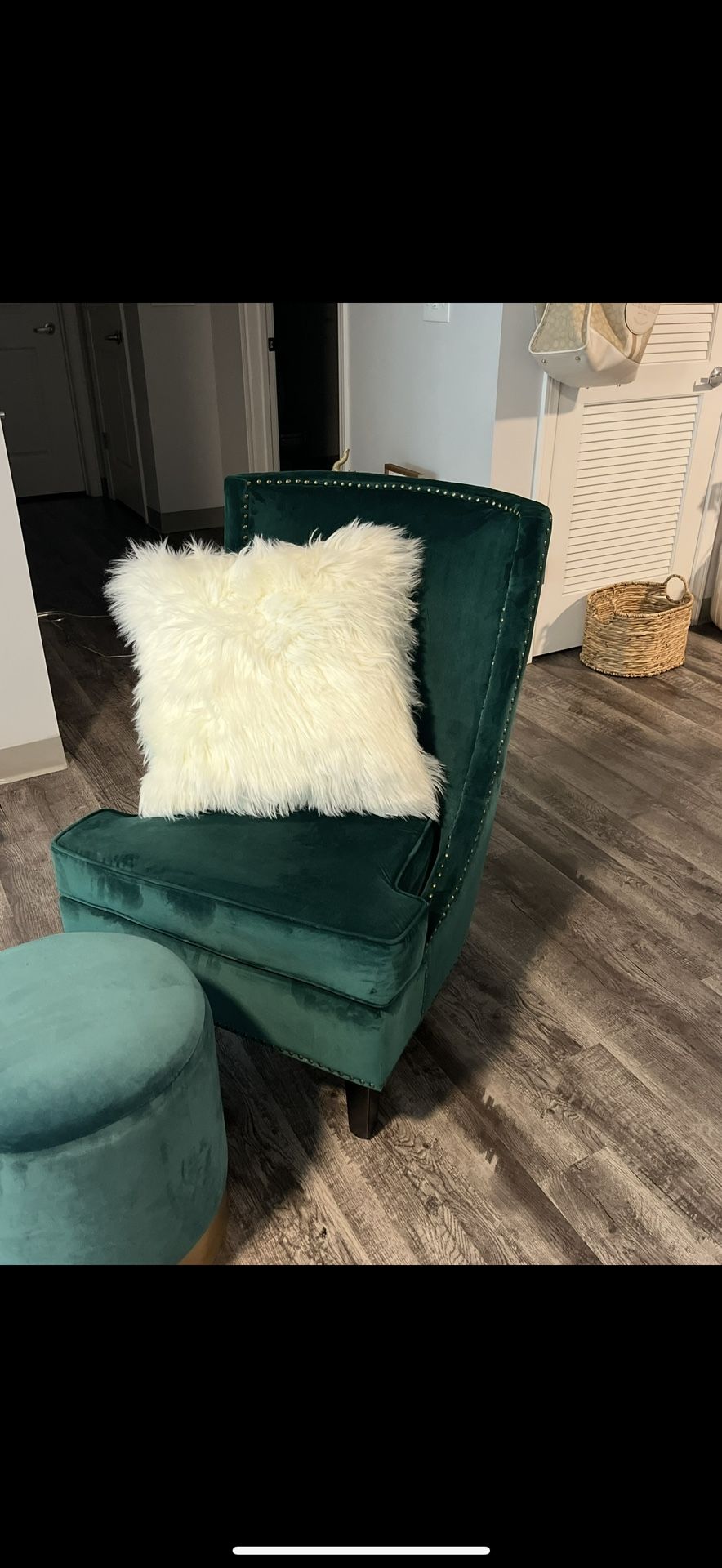 Velvet Dark Green Accent Chair W/ottoman