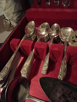 Silver cutlery set