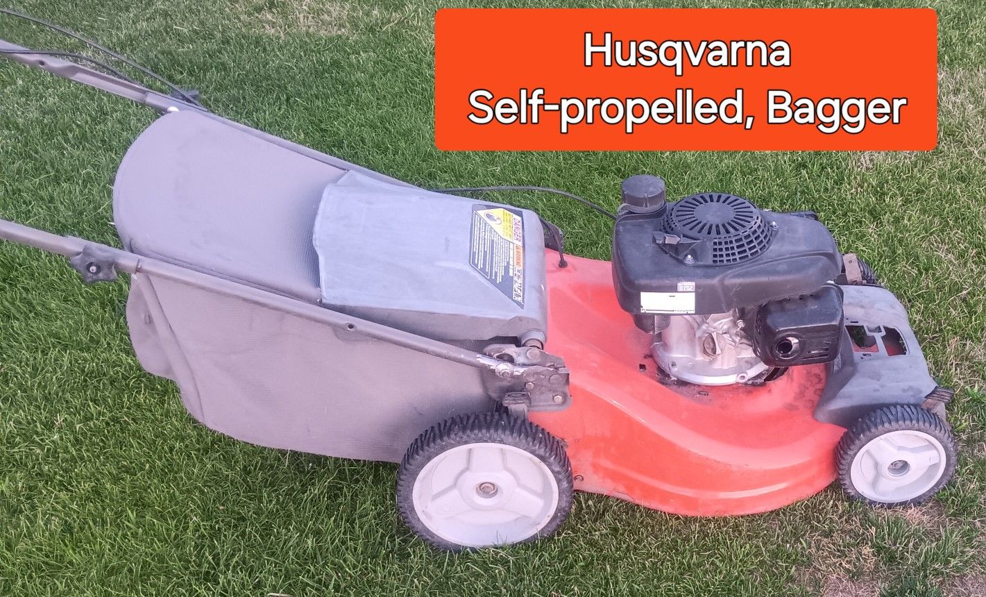 HUSQVARNA SELF PROPELLED BAGGER LAWNMOWER 