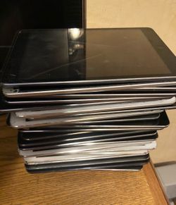 iPad Mini For Parts Or Repair Unlock A1489 A1490 iCloud locked or cracked  Must buy all .Thats why the price is so low $20 each