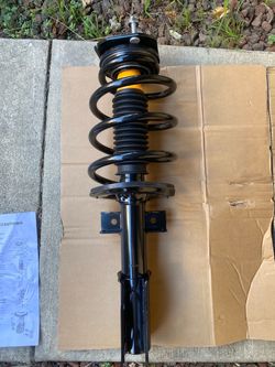 NEW Front Left Strut Assembly 740012HG - Fits 08-12 Nissan Rogue