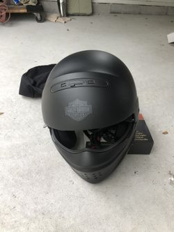 Brand new men’s full face helmet that converts to a 3/4 or half helmet