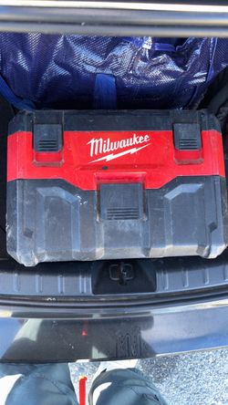Milwaukee vacuum m18