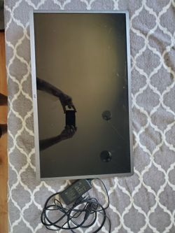 17in  WQHD monitor