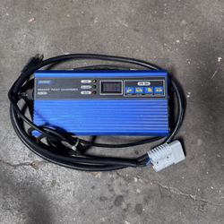 Autool 24v 30amp Battery Charger