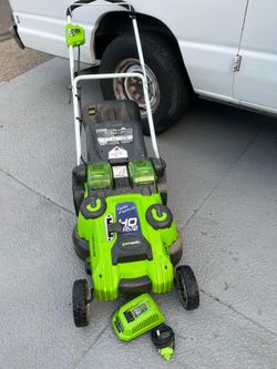 Greenworks 40v cordless twin blade lawnmower