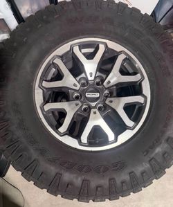 2024 Ford F-150 OEM Wheels & Tires – Set of 4 – TPMS Sensors Included – Like New