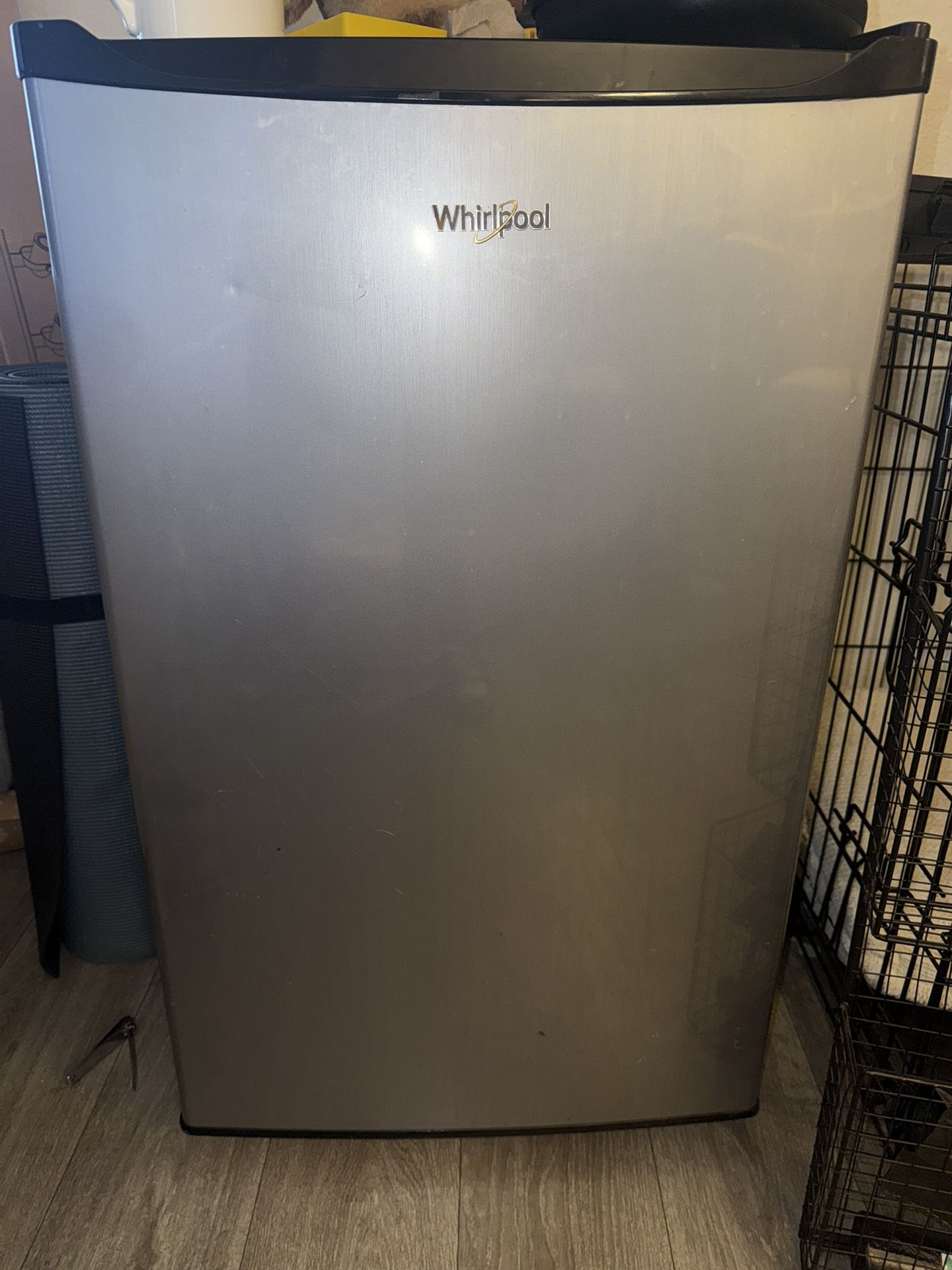Whirlpool Mini Fridge 