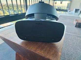 Oculus cv1 headset