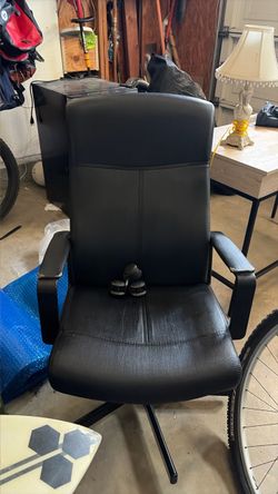 Desk chair