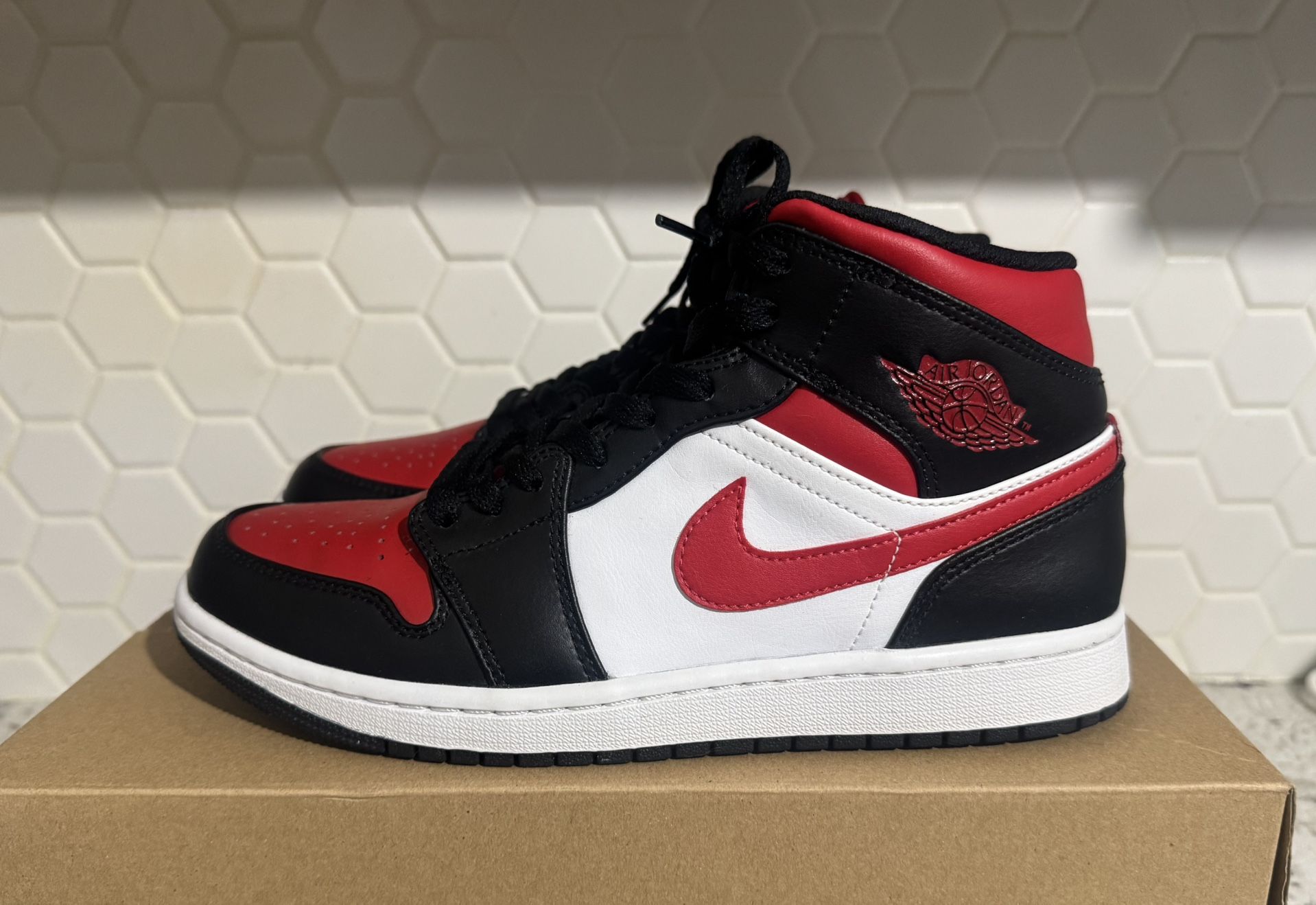 Jordan 1 Mid