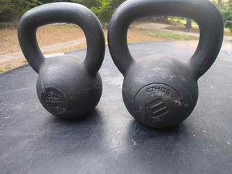 Ethos kettle bells 17.6lbseach x2=35lbs.
