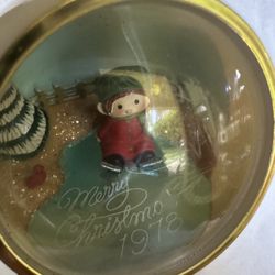 CHRISTMAS ORNAMENT FROM 1978. VINTAGE 