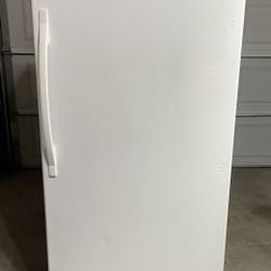 Maytag Frost Free Upright Freezer 