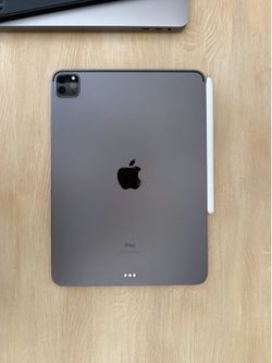 2020 iPad Pro 256GB + Apple Magic Keyboard + Apple Pencil (2nd Gen)