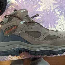 New Columbia Hiking Boots