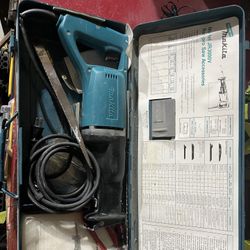 Makita Sawall