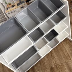 Toy organizer 