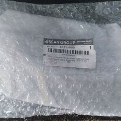 Nissan 350z Driver's Side Doorhandle OEM 