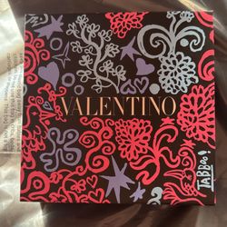 Valentino Born in Roma Eau De Toilette Cologne Set