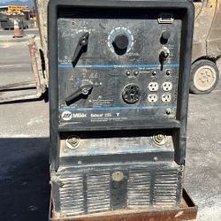 Miller Bobcat  225 NT 