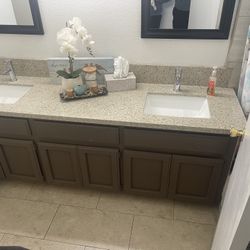 Bathroom Countertops / Mirror 