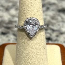 New Moissanite Teardrop Pear Engagement Style Ring 2ct - size 7 