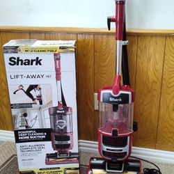 Shark ZU561 Navigator Lift-Away Speed Self Cleaning Brushroll Lightweight Upright Vacuum with HEPA Filter, Red Peony

