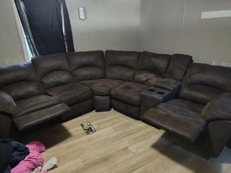 Sectional with reclining seats