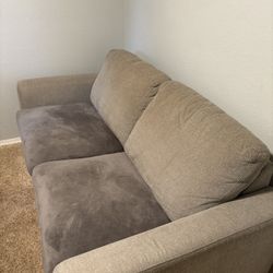 Costco Sleeper Sofa – Full Size Tempur-Pedic Pullout Bed