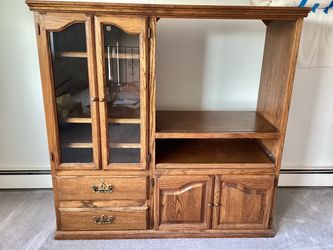 Oak Entertainment Center 56” x 21” x 57” Glass Doors TV-Audio Media Cabinet Preowned