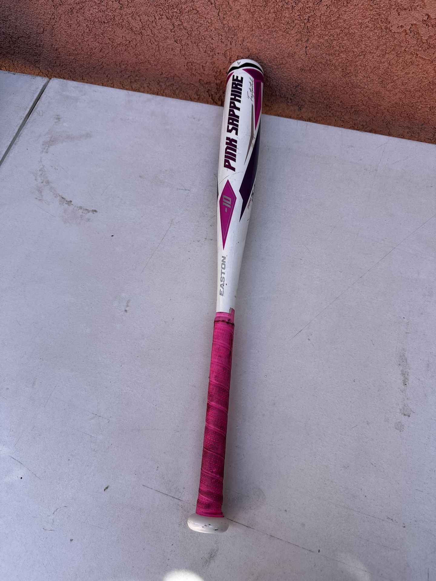 Easton Pink Sapphire  Bat 25 In OBO