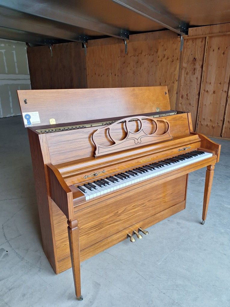 Wurlitzer Console Pianođź’“ Modesto delivery