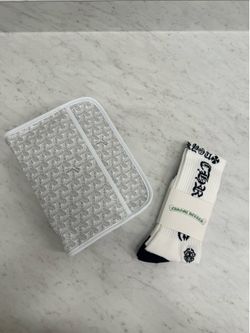 Goyard pouch + socks