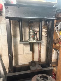 Hydraulic press for auto repair(Prensa hidráulica)