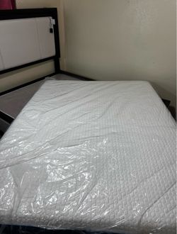 New Memory Foam Queen Mattress