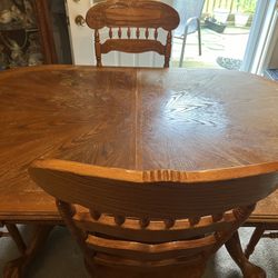 Dining Room Table 