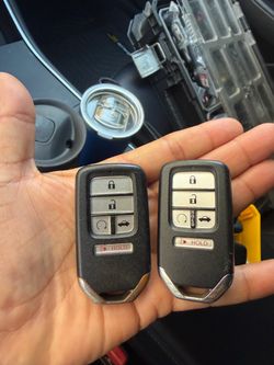 Smart keys for Honda Accord Civc pilot CRV HRV programming included
