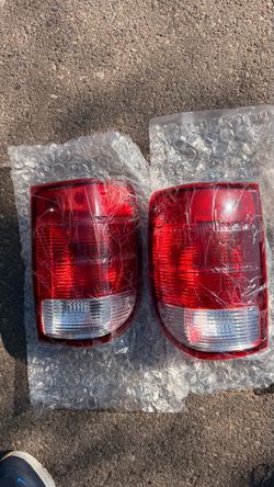 Tail lights ford ranger 2001-2005