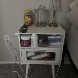 NIGHTSTAND WITH OUTLET