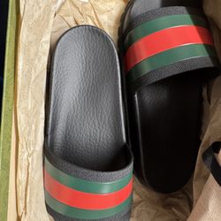 Size 6, Gucci Slides Unworn