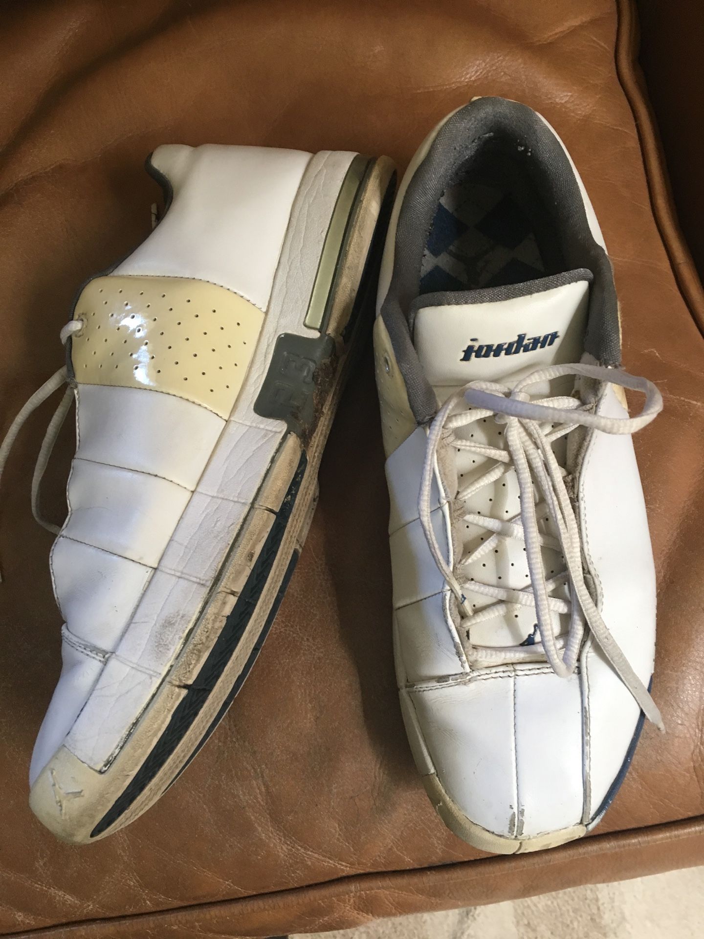 Men’s Jordan CP3 brand tennis shoes size 11 1/2