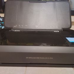 Hp  Office Jet 250 Mobile All In One 