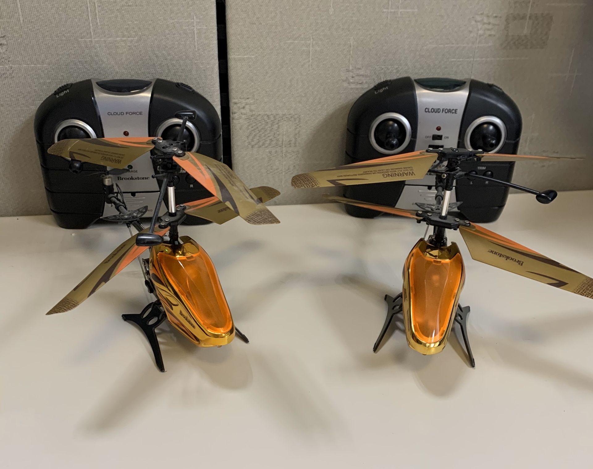 Brookstone UControl Cloud Force Helicopter (Qty 2) for Sale in Chino