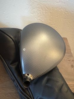 TaylorMade Tour Issue Qi35 Dot 9.0* Driver Head Only- with Headcover