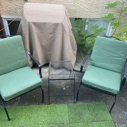 Outdoor Chairs With Cushions And Table