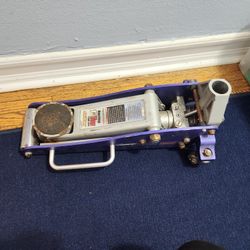 Car Jack Pittsburgh Automotive 1.5 Ton Aluminum Racing Floor Jack Low Profile with Rapid Pump Mechanics 