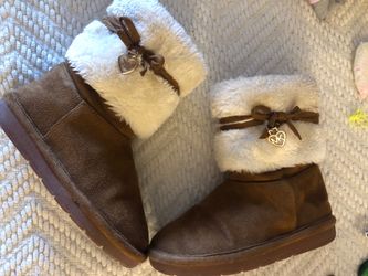 MK Girls Winter Boots - Size 9 But Fits Like A Size 10