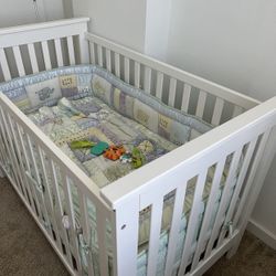 White Baby Crib (NEVER BEEN USED) 