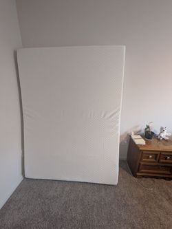 FREE 10" Memory Foam Queen Mattress